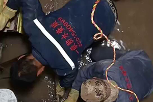 丽水电梯井堵漏施工视频